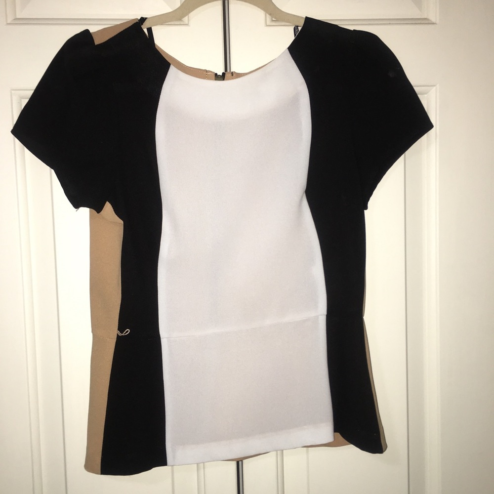 XOXO size: M blouse tan, black, white, zipper
